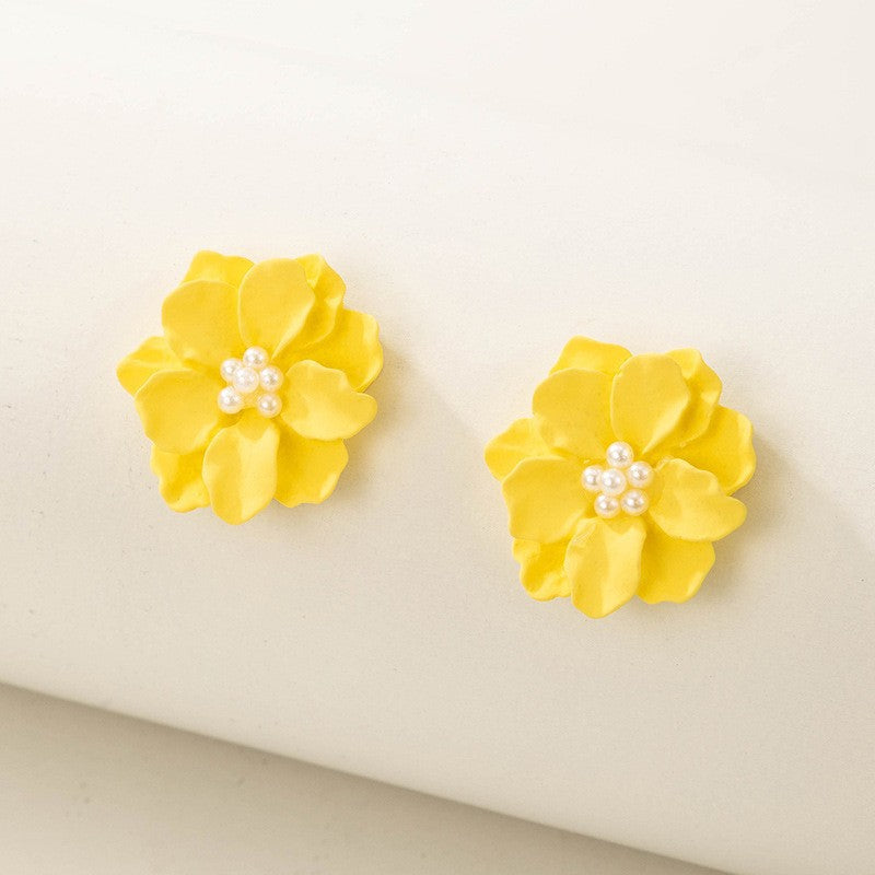 Yellow Pearl Flower Heart
