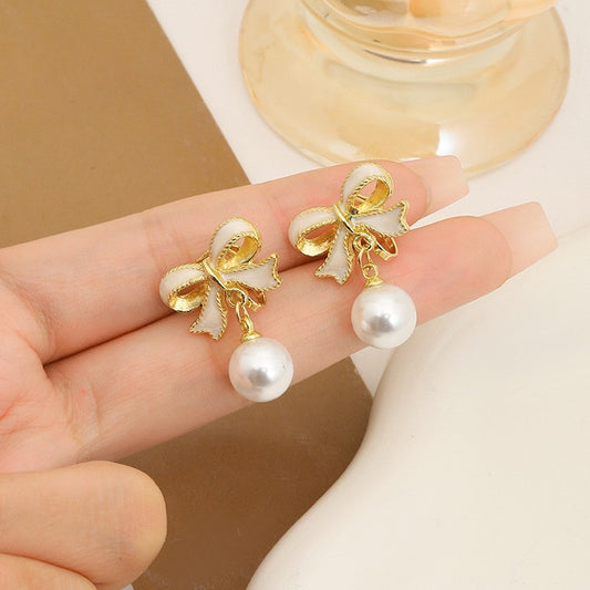 Bow Pearl Stud Earrings