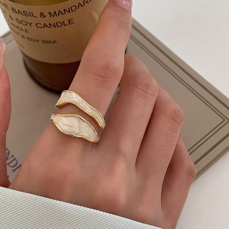 Asymmetrical Double Layer Ring