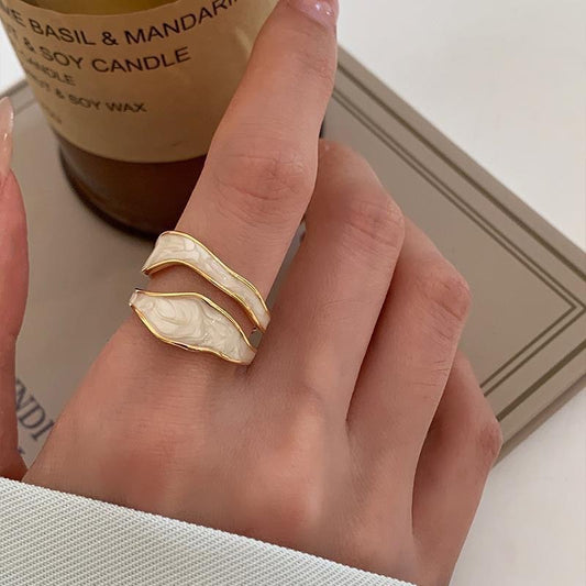 Asymmetrical Double Layer Ring