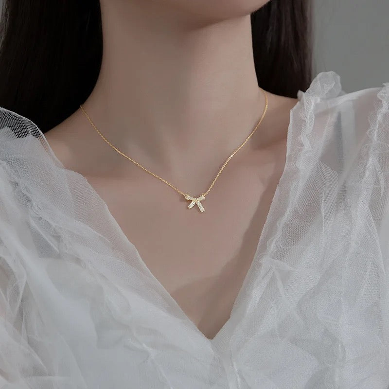 Bow Necklace
