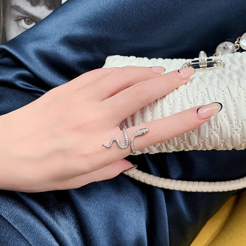 Gothic Open Snake Ring