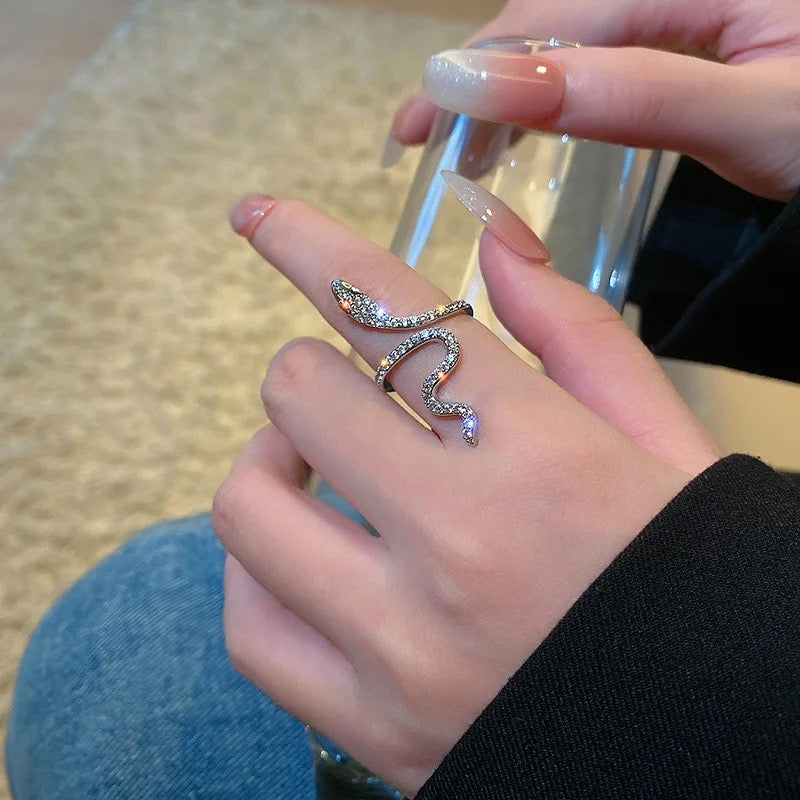 Gothic Open Snake Ring