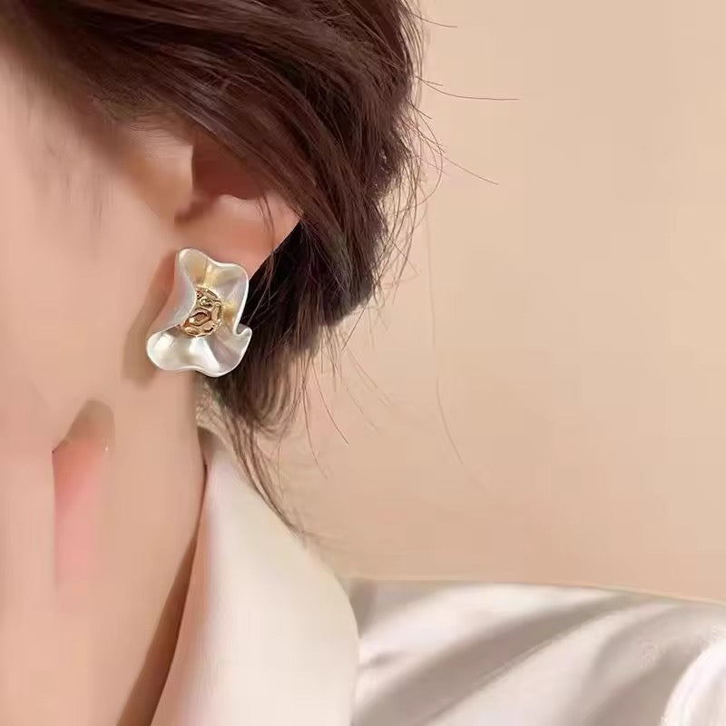 Light Luxury Flower Earrings