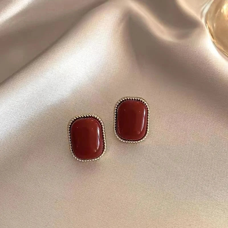 Red Square Round Earrings