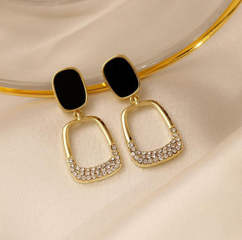 Gold Pearl Drops Earring