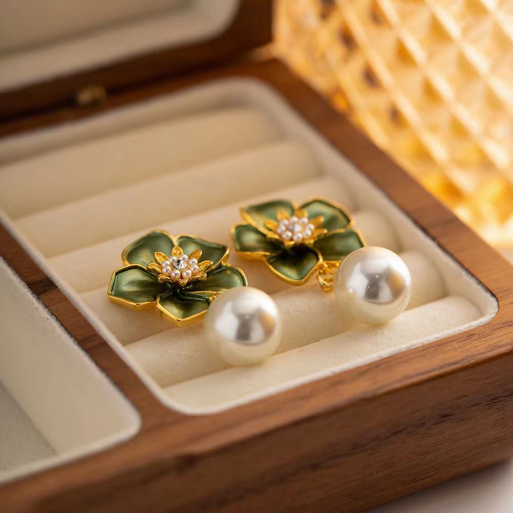 Retro Flower Earrings