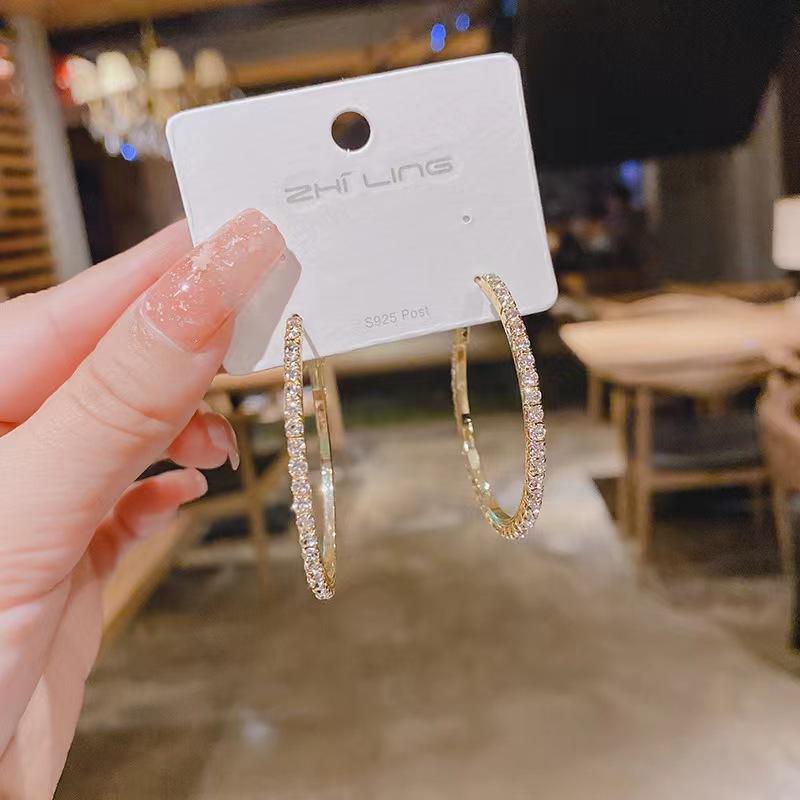 Diamond Circle Gold