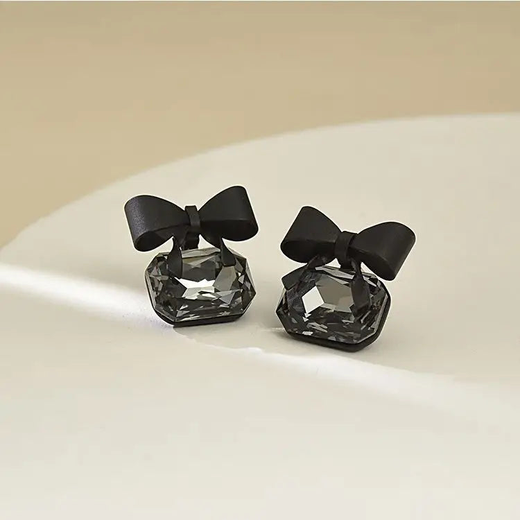 Bow Knot Black Earrings