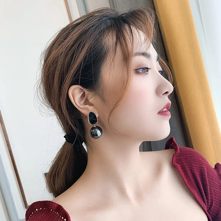 Black Pearl Hoop Earrings