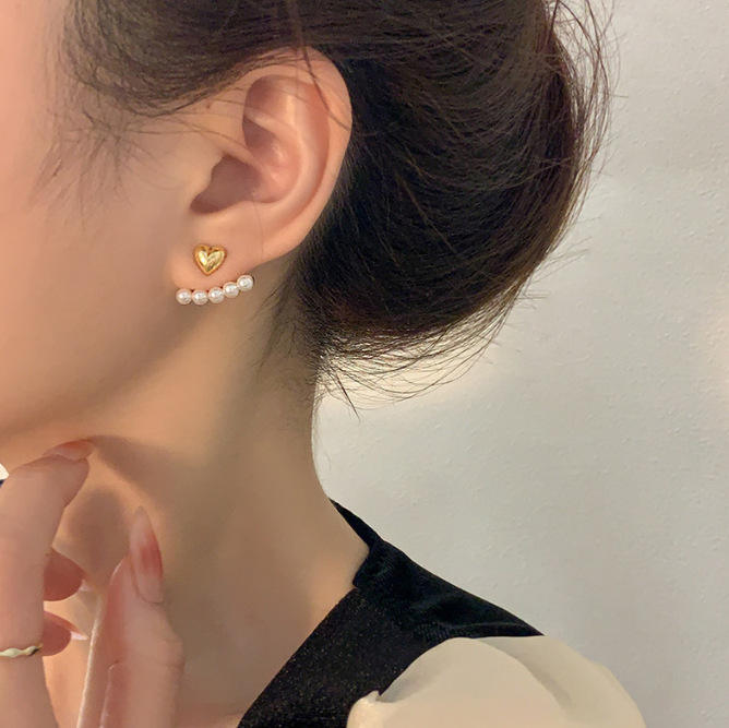 Metal Heart-Shaped Pearl Earrings