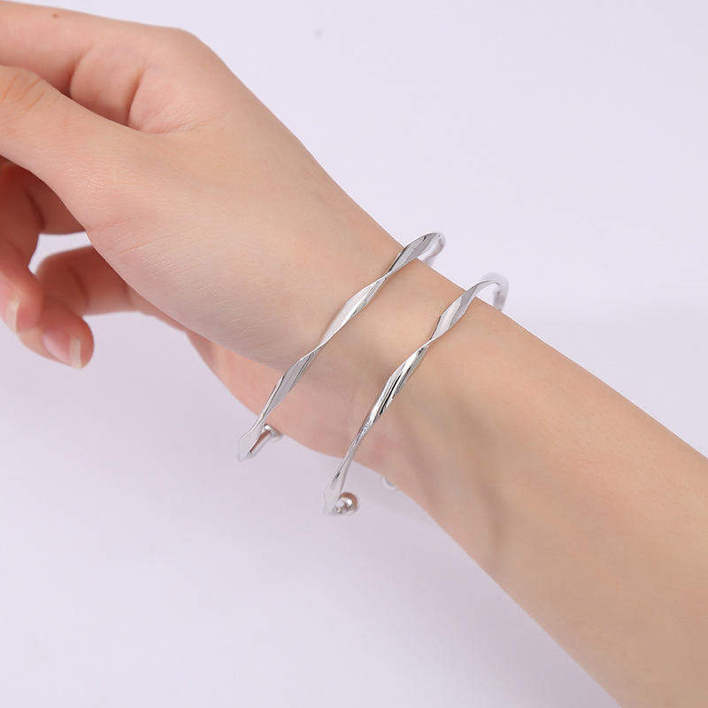 Mobius Wave Bangle(only silver)
