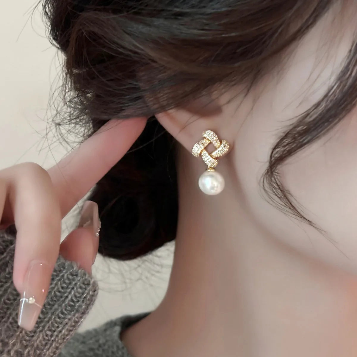 Diamond Pearl Irregular Earrings