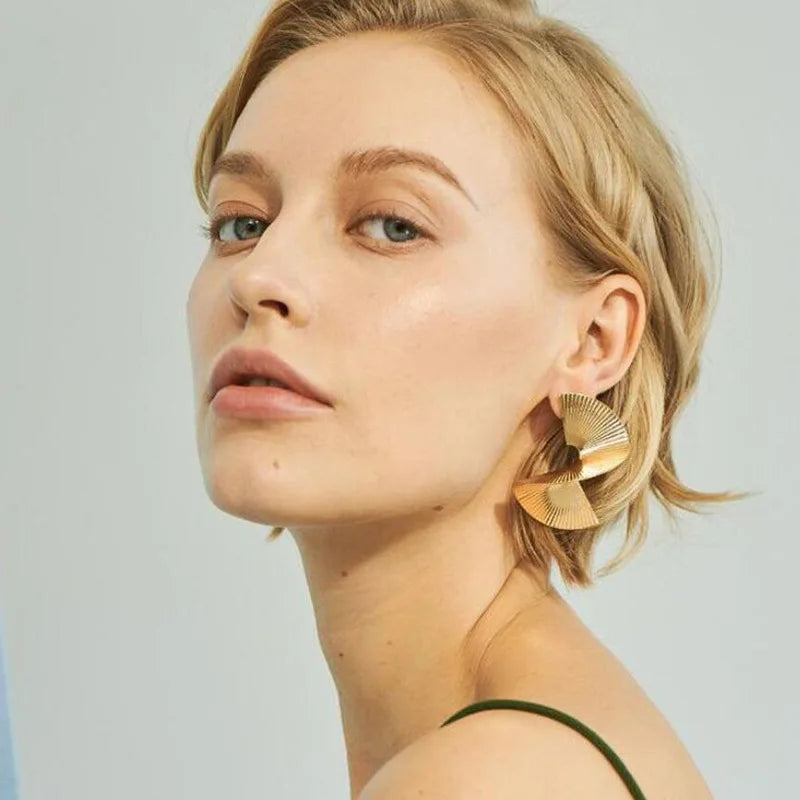 Retro Spiral Fan-Shaped Earrings