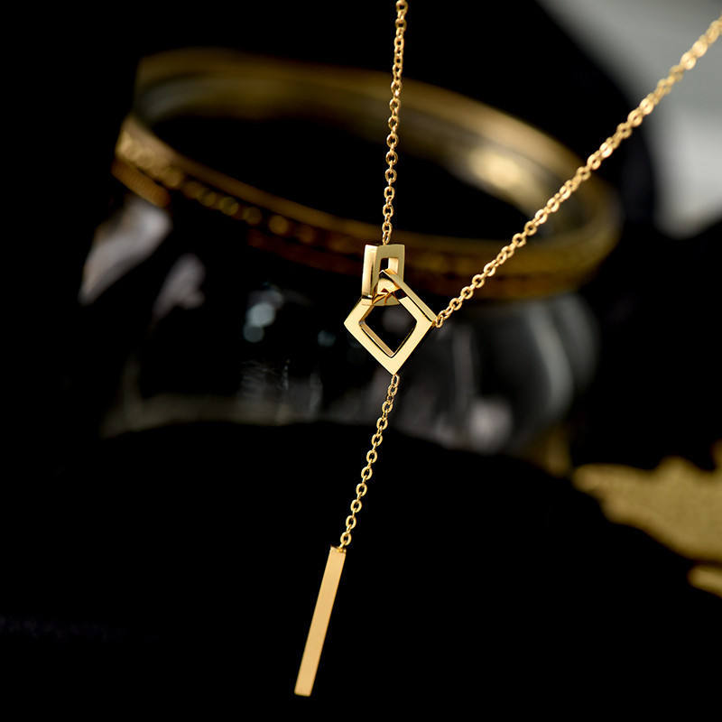 Geometric Bar Circle Necklace