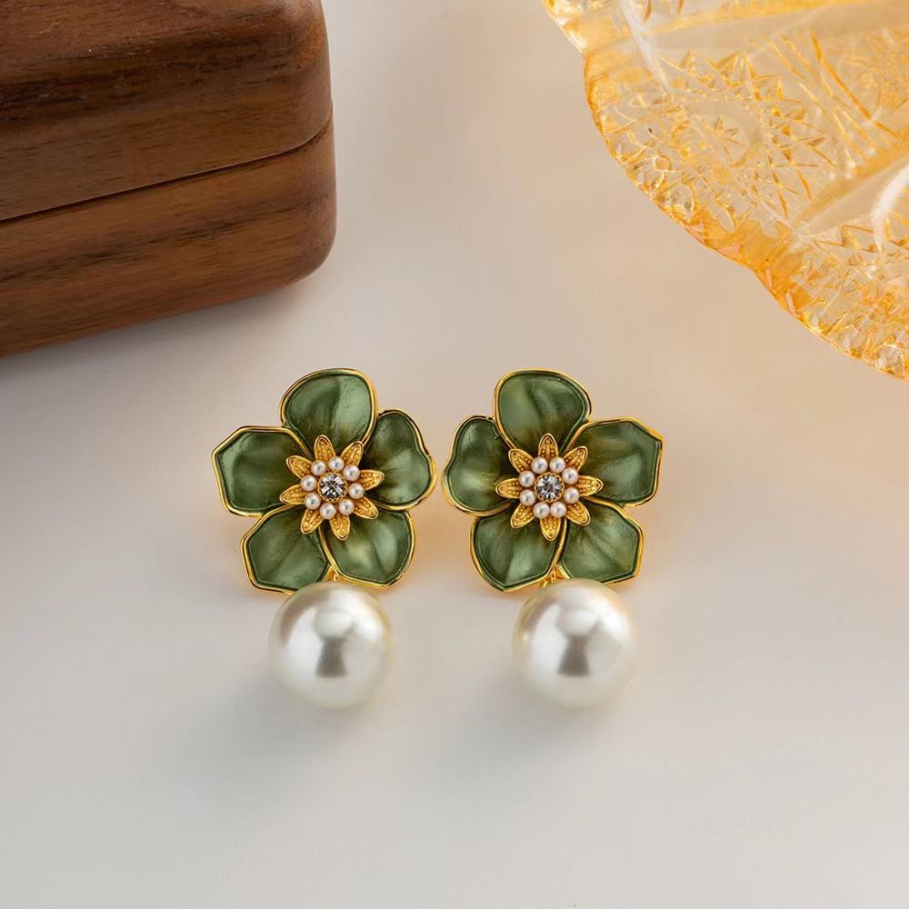 Retro Flower Earrings
