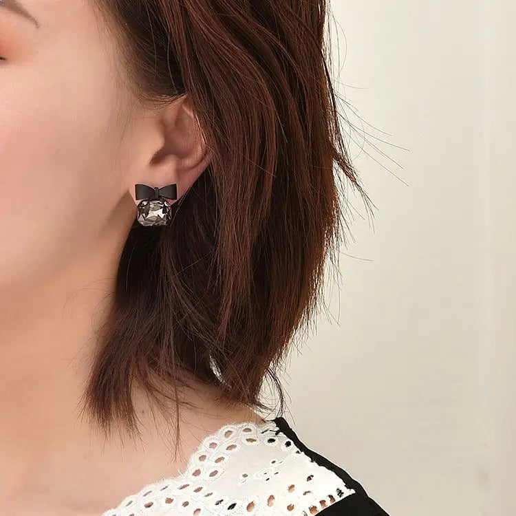Bow Knot Black Earrings