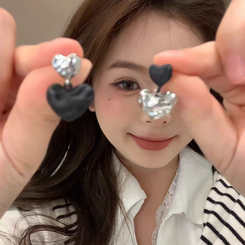 Black heart earrings