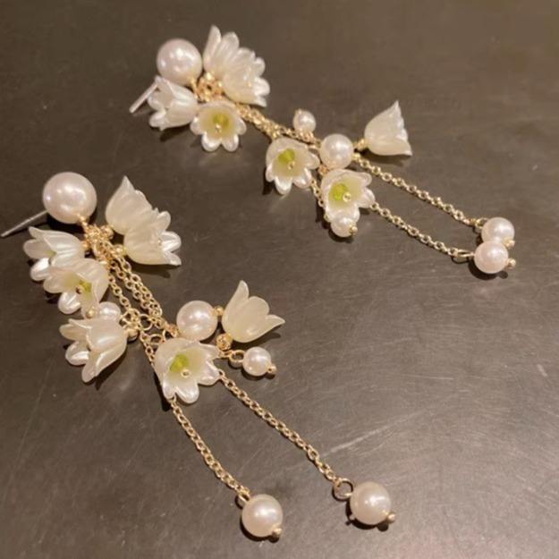 Lily Flower Dangle Earrings
