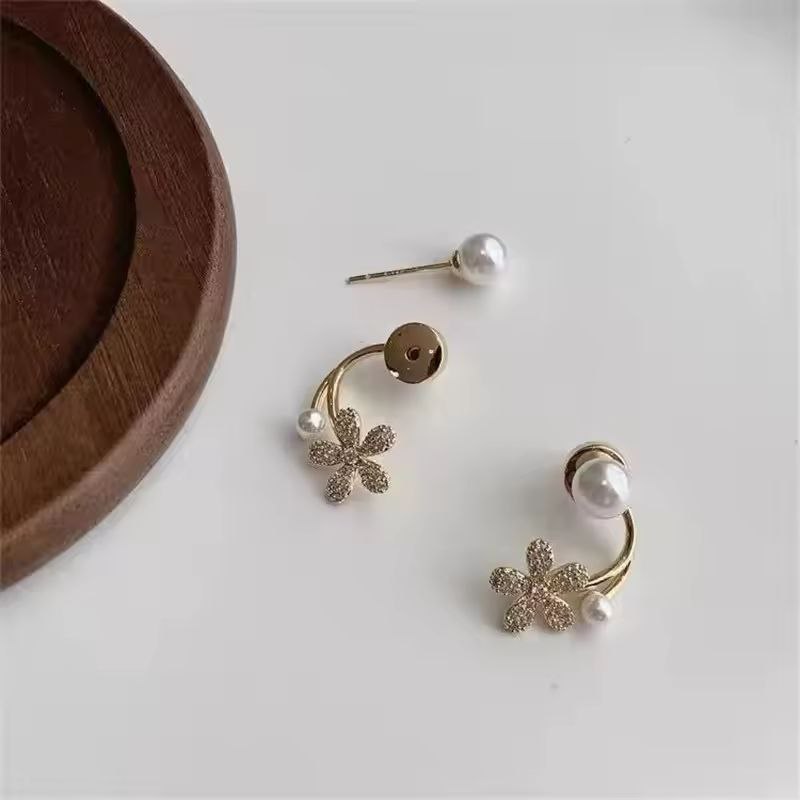 Flower Pearl Earrings