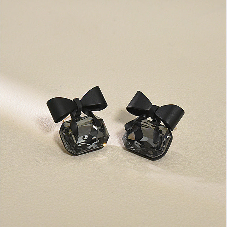 Bow Knot Black Cubic Earrings
