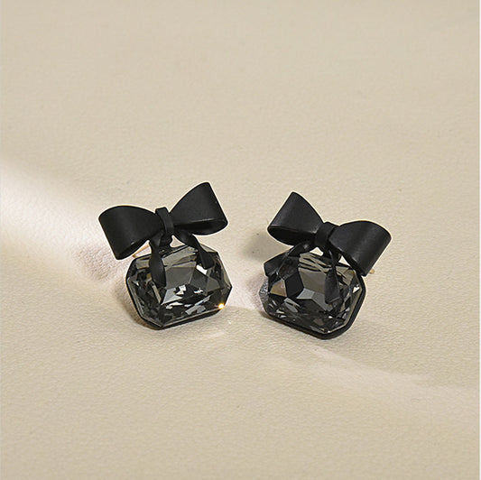 Bow Knot Black Cubic Earrings