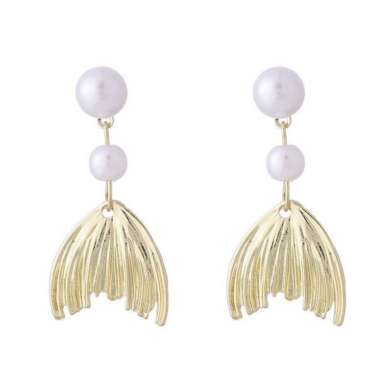 Fish Tail Pearl Earrings