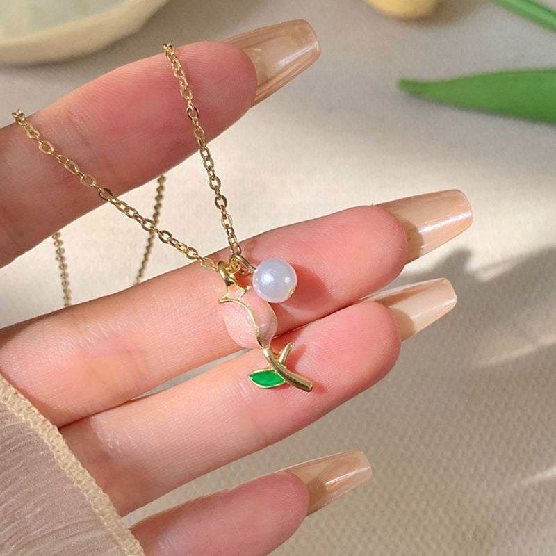 Tulip Pearl Pendant