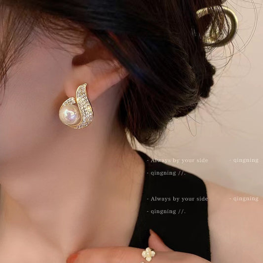 Maple Leaf Pearl Stud Earrings