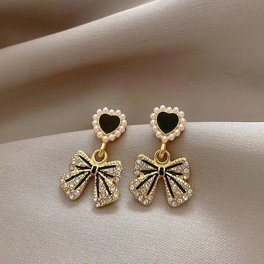 Sweet Love Pearl Bow Earrings