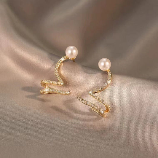 Fashion Gold Pearl Earrings