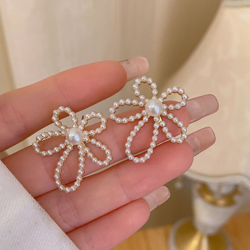 Hollow Flower Pearl Stud Earrings