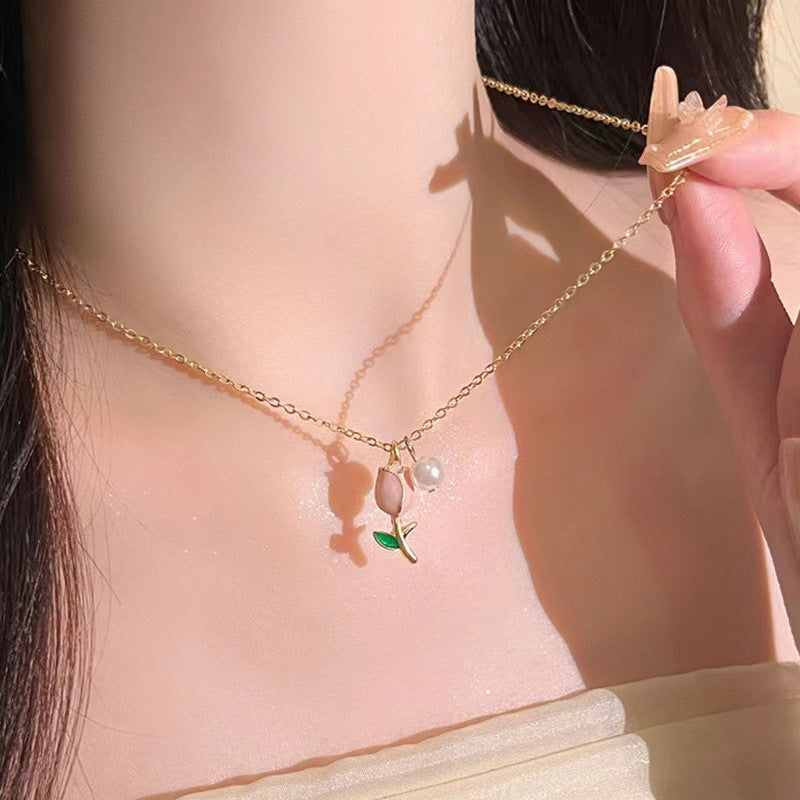 Tulip Pearl Pendant