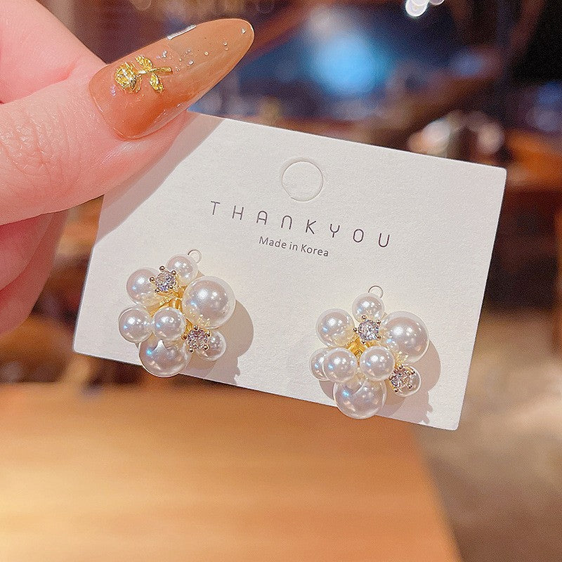 Elegant Romantic Pearl Stud Earrings