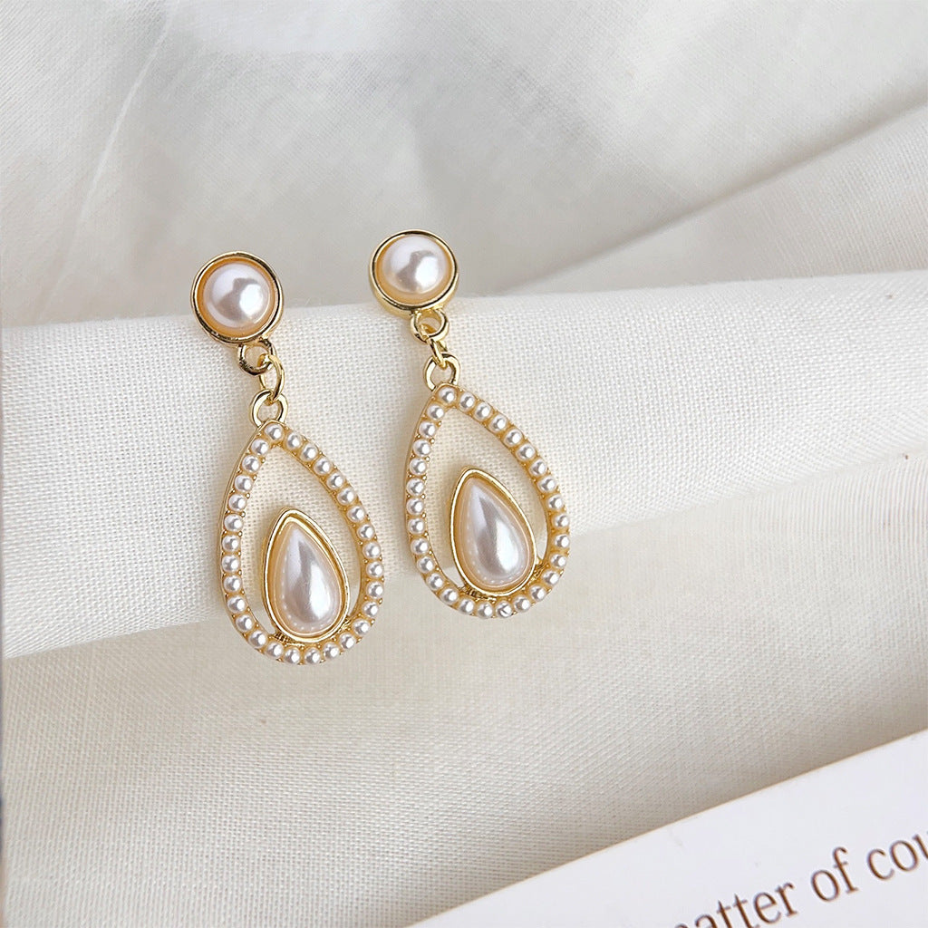Retro Pearl Earrings