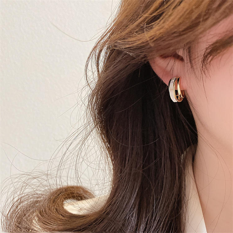 Gold Circle Earrings