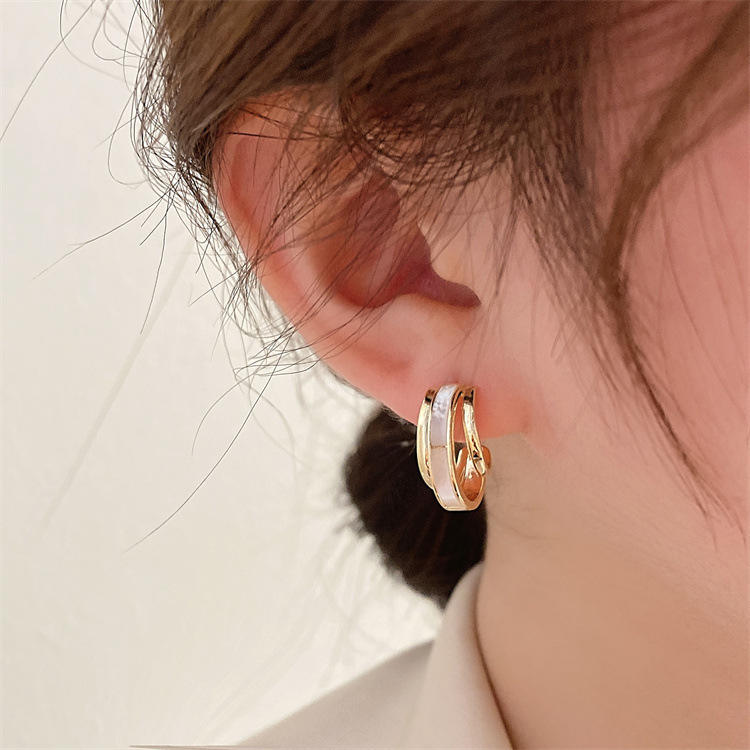 Gold Circle Earrings